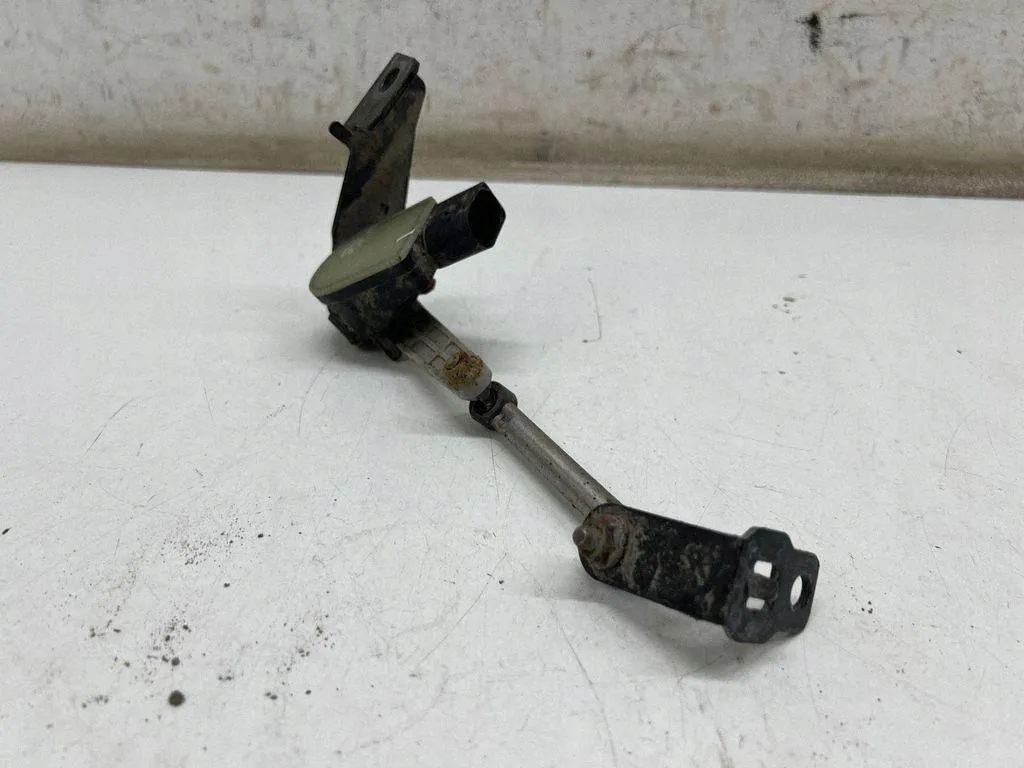 KIA EV6 2023 Taka-anturi Xenon-tasaus 92191C1500