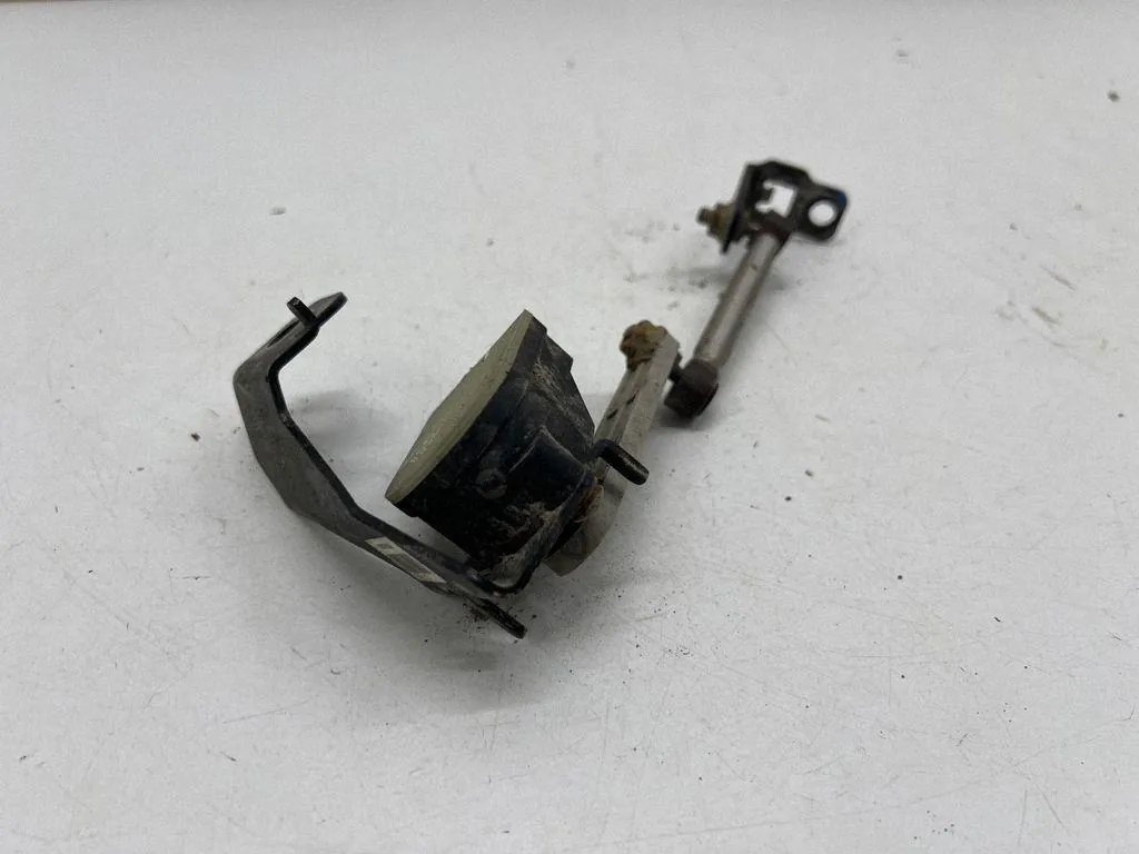 Sensor Nível Farol Xenon Kia EV6 2023 Traseiro 92191C1500 image 3