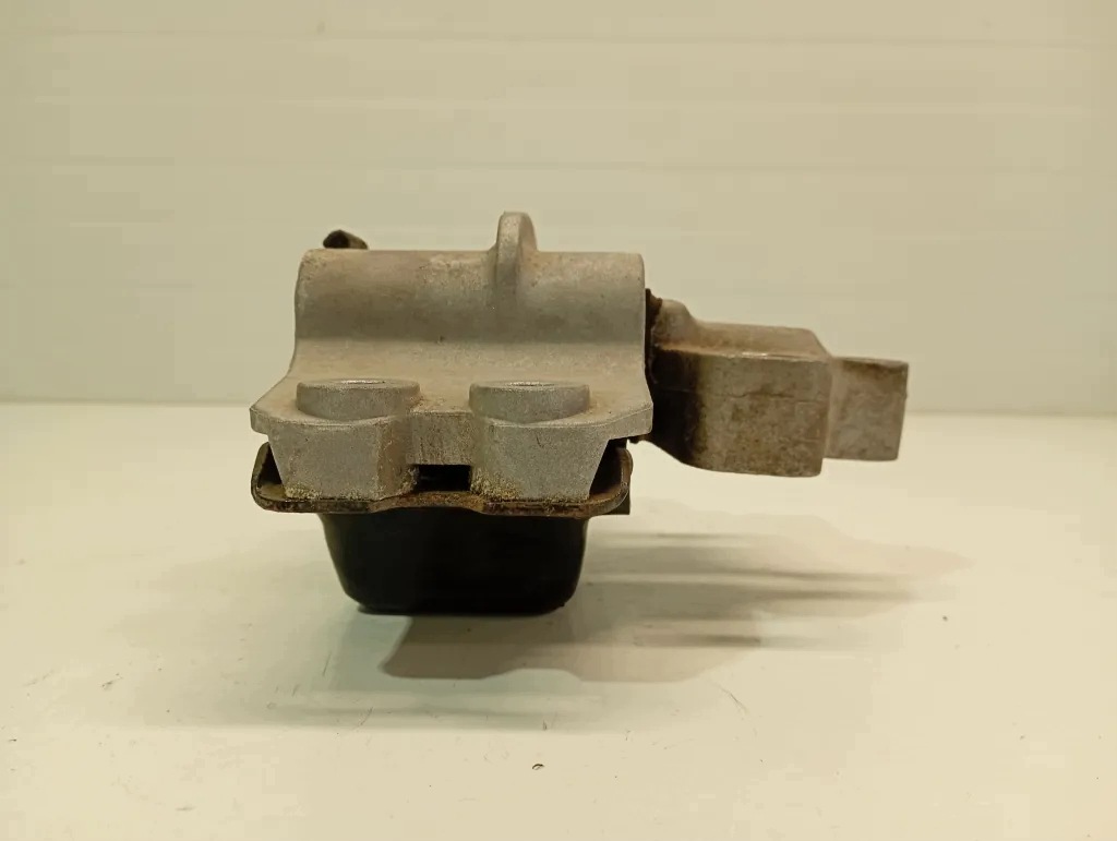 Suporte Motor Esquerdo VW Passat B6 2.0 TDI 103kW 2005 image 6