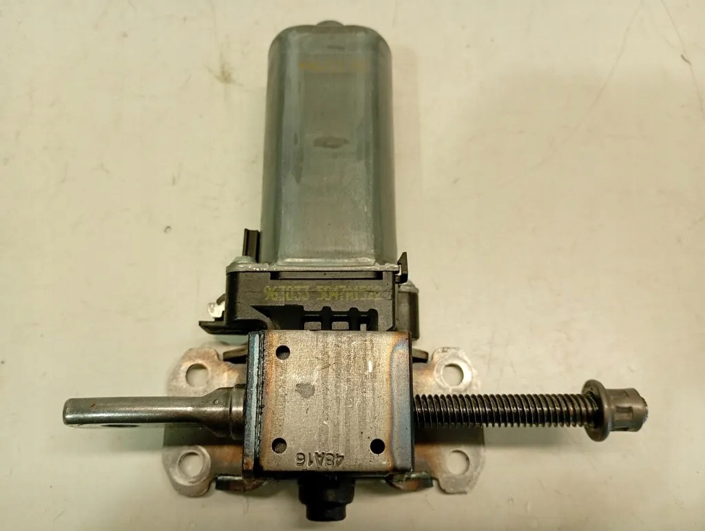 Stolmotor fram vänster AUDI A3 8V 988582106 2017 image 2