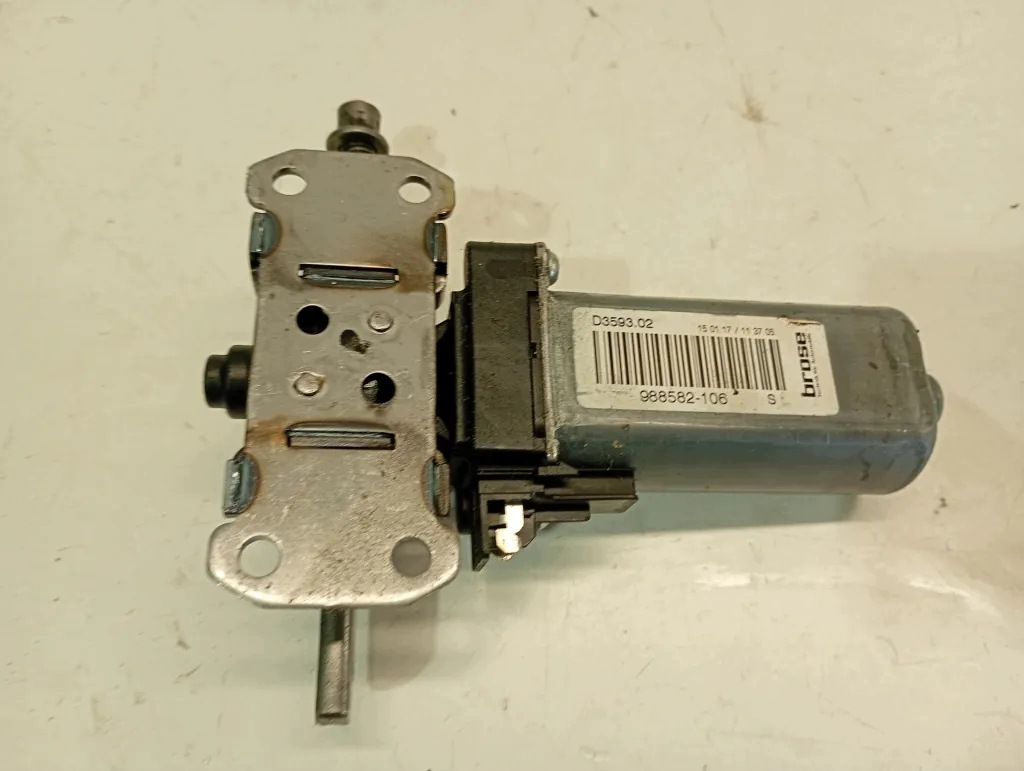 Stolmotor fram vänster AUDI A3 8V 988582106 2017 image 3