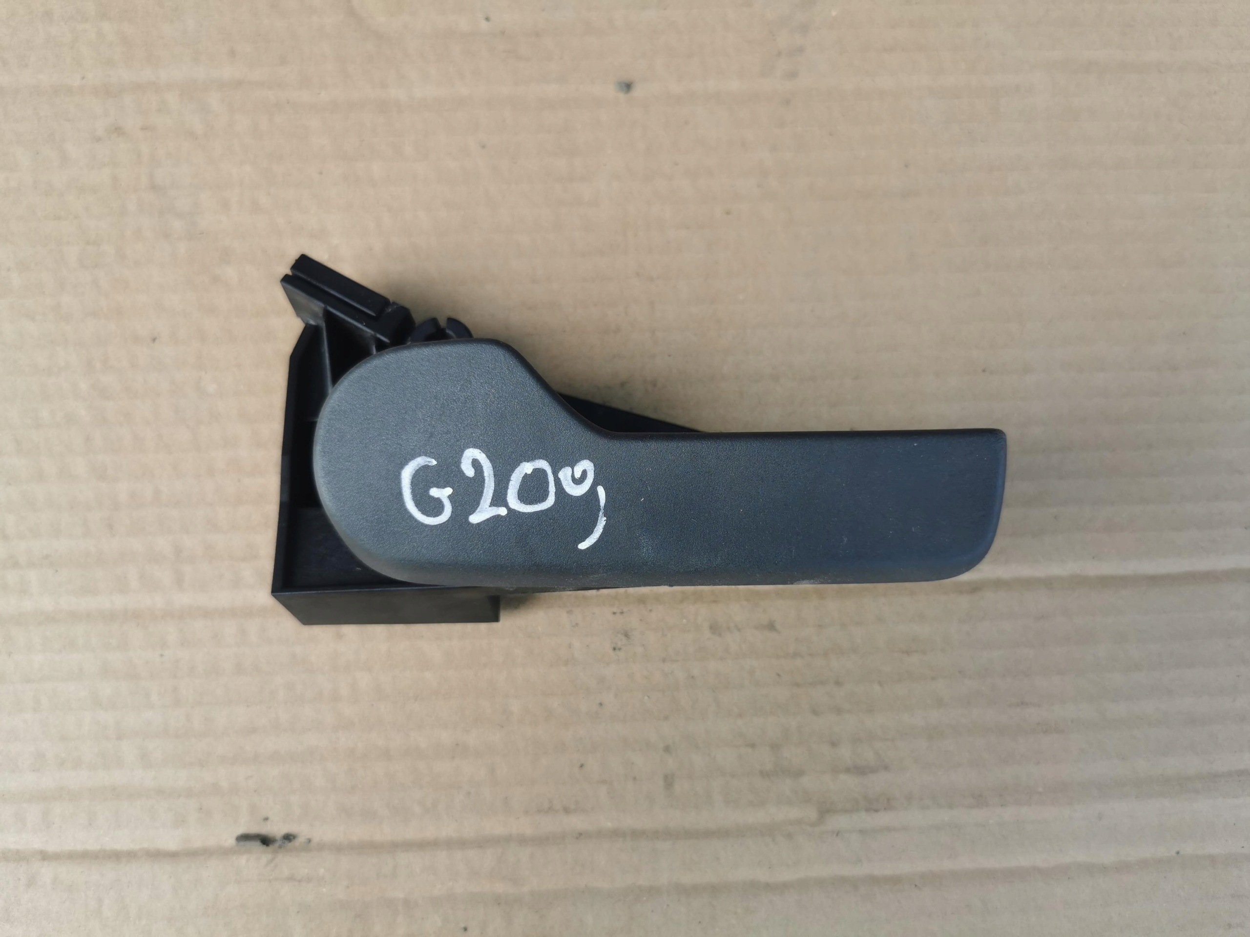 Poignée ouverture capot 1J1823533C Jetta Golf V image 2