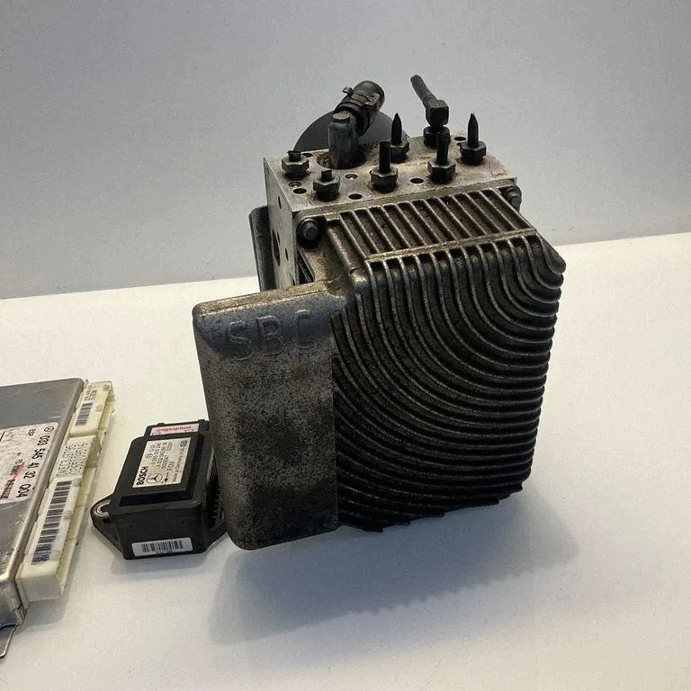 ABS-pump Mercedes E W211 0986483002 3.2 diesel 130kW 2005