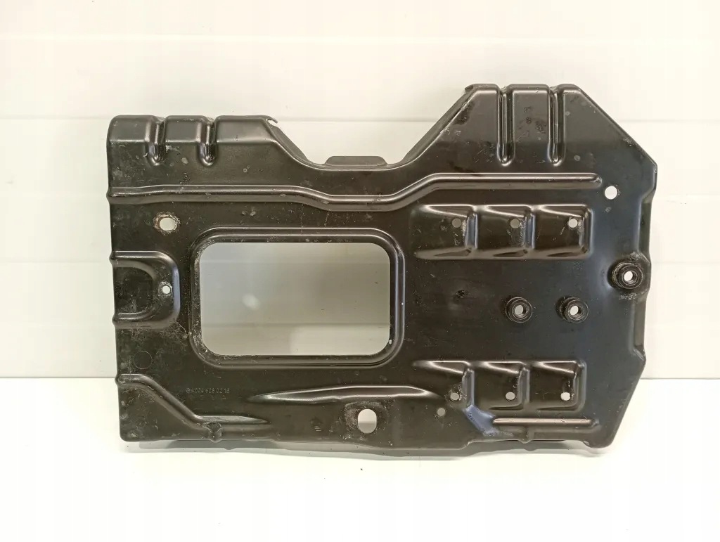 Batteriehalterung Mercedes A2046280218 gebraucht image 2