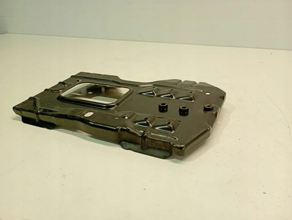Batteriehalterung Mercedes A2046280218 gebraucht image 3