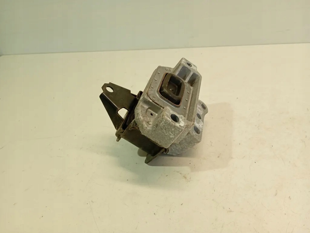 Soporte motor Mitsubishi Outlander III 2.0 PHEV 1093A111 image 4