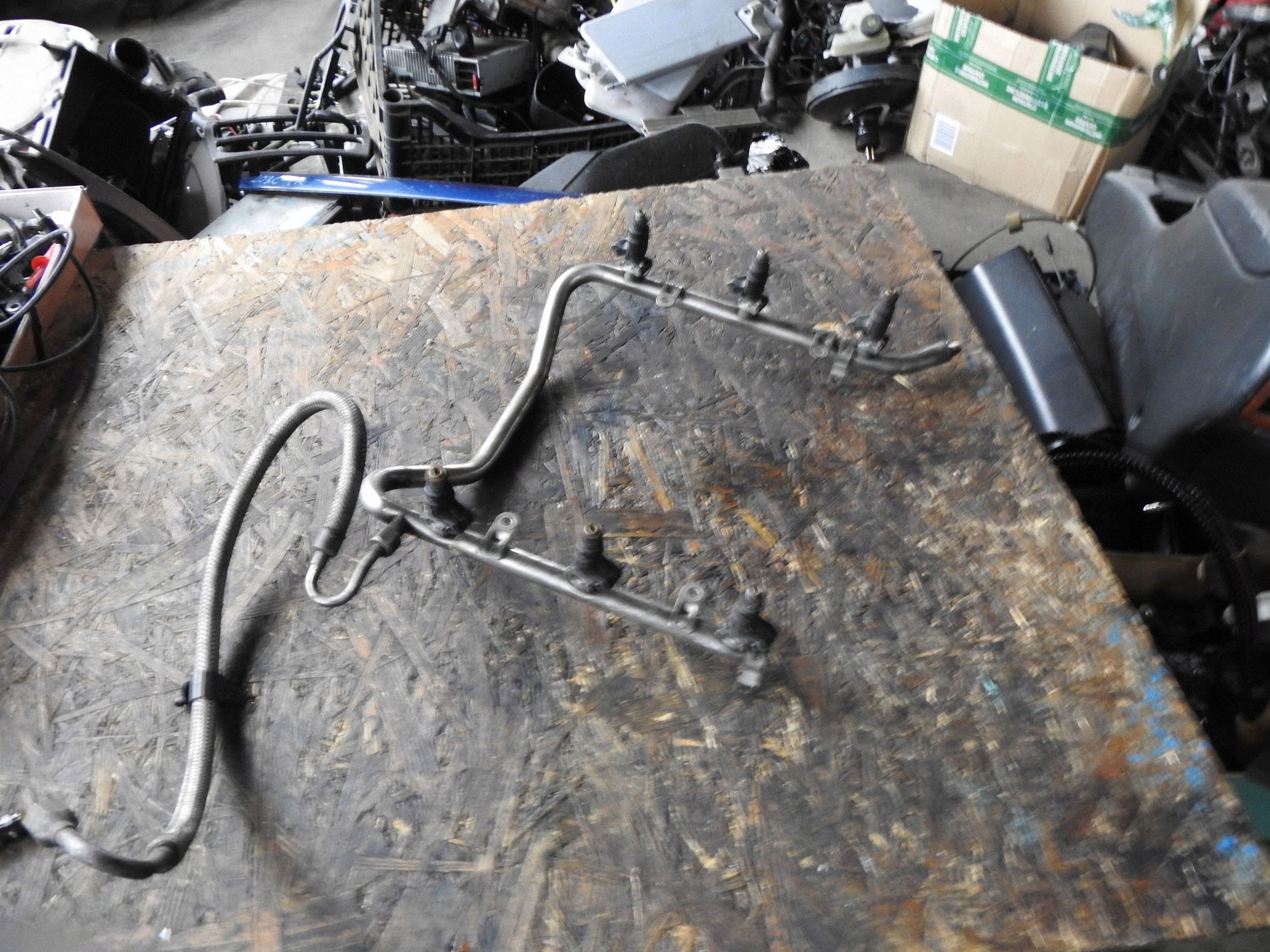 Rampe d'injection Mercedes ML W163 2002 A1120700095 image 2
