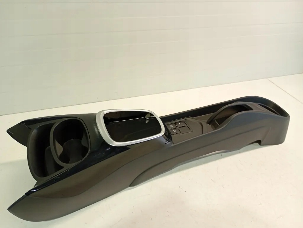 Reposabrazos Toyota Yaris 2016 589100D290 image 2