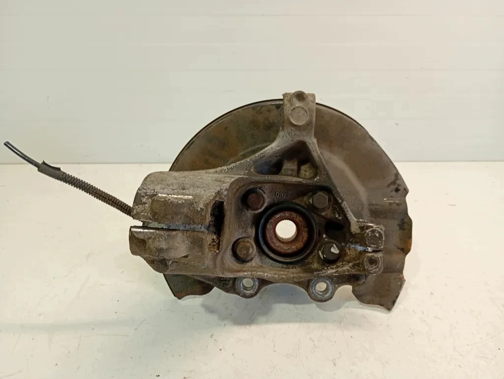 Etuvarsi oikea Volvo V40 2.0D 140kW 2016 image 3