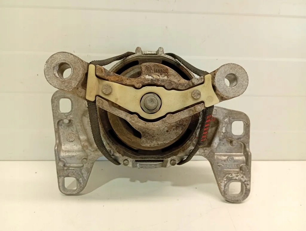 Engine Mount Left Volvo V40 326F09 2.0 Diesel 2016 image 4