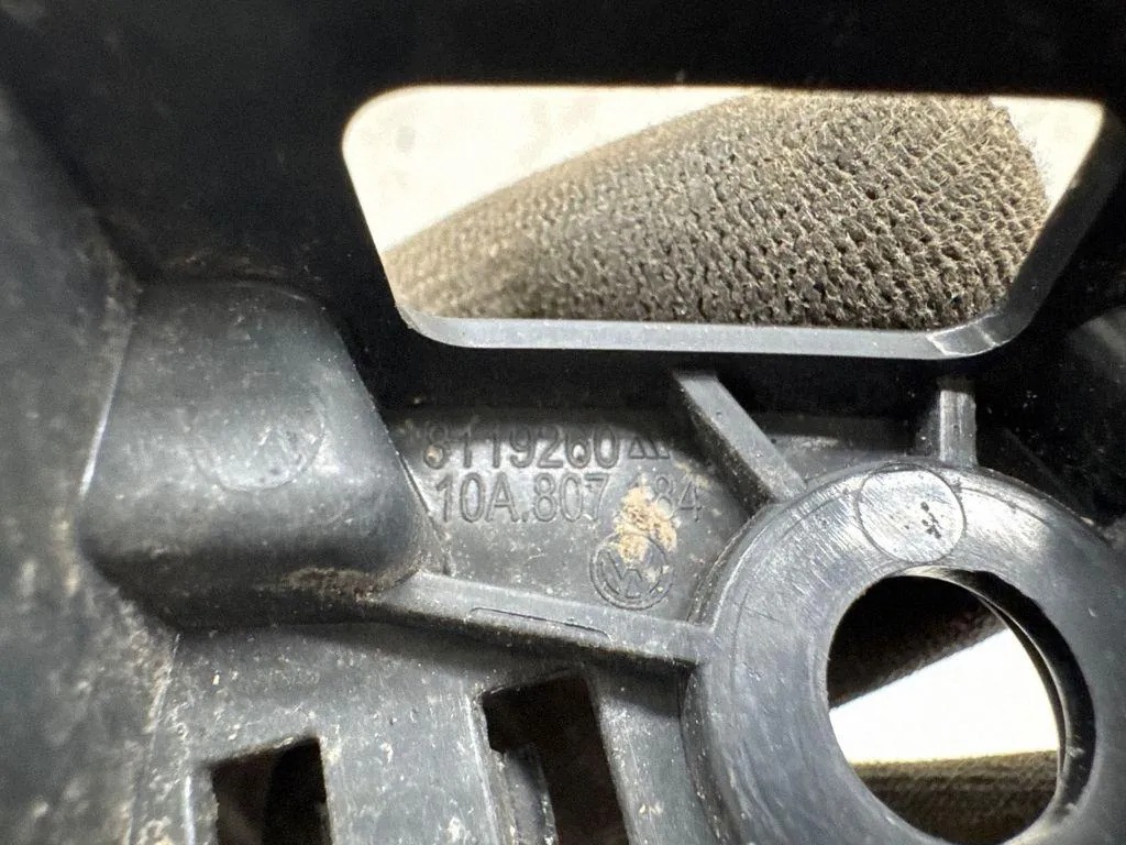 Soporte Guardabarros Izquierdo VW 10A807184 image 3