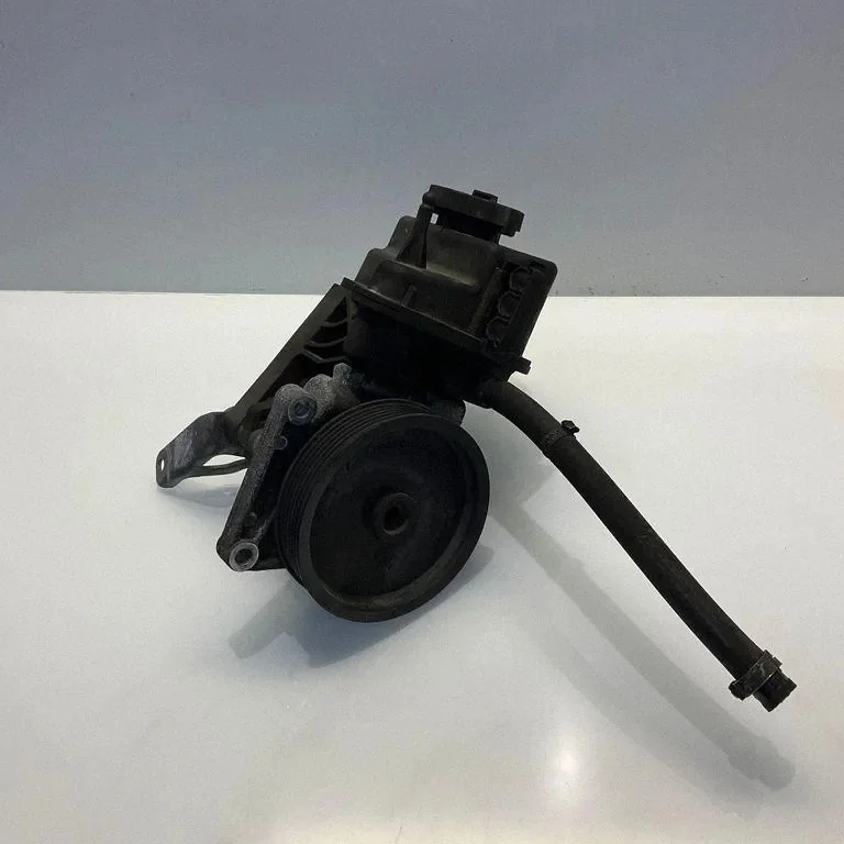 Pompe direction assistée Mercedes-Benz 0064664701