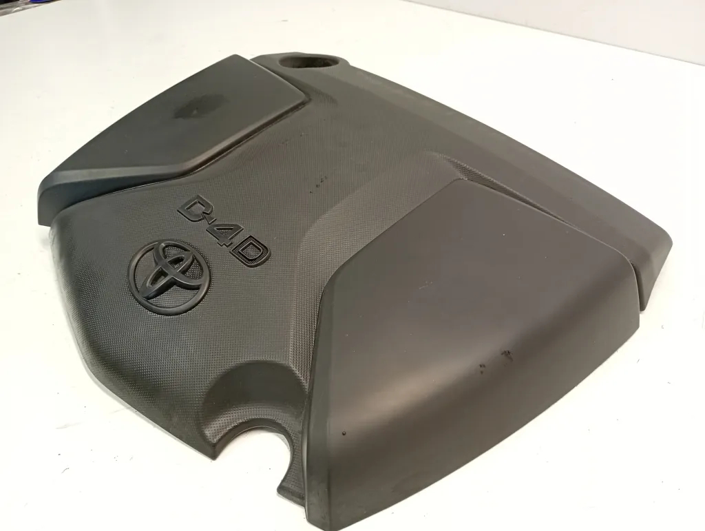 Toyota 12611-0X020 moottorin suojakansi