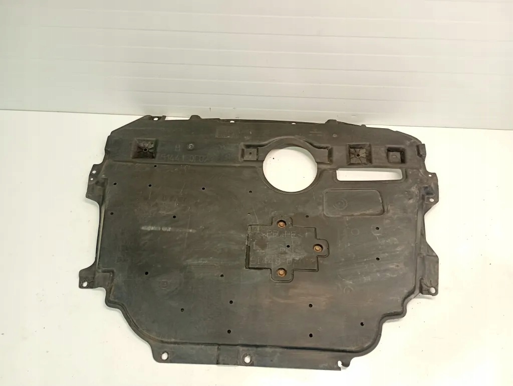 Capa do Motor Toyota Avensis T22 2.0D 514410F021 Usada image 2