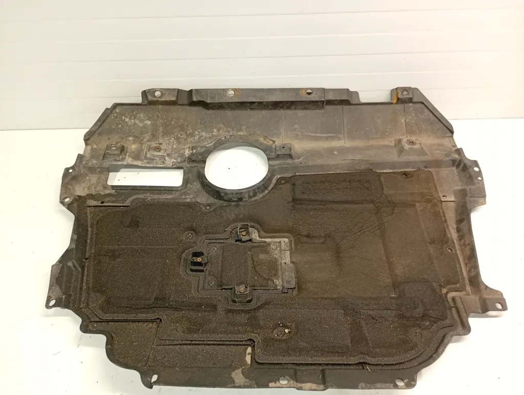 Capa do Motor Toyota Avensis T22 2.0D 514410F021 Usada image 5