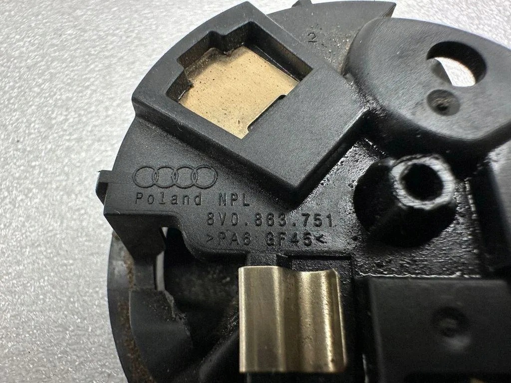 Panel maletero Audi A3 S3 8V 8V0863751 image 5
