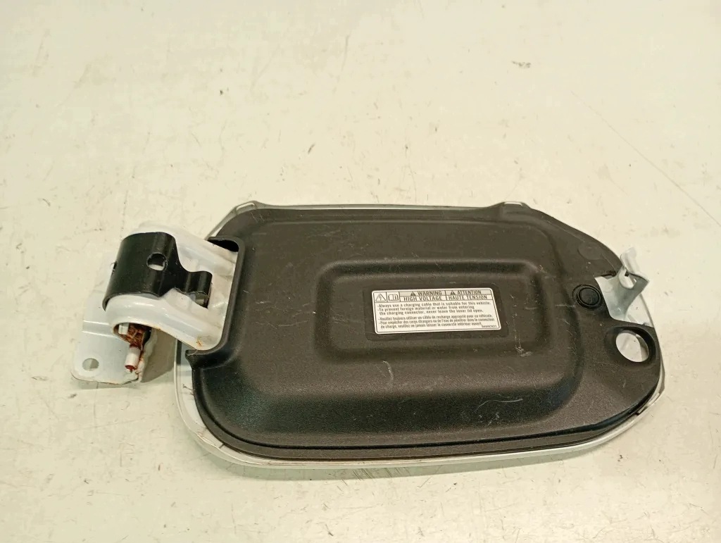 Polttoainetäyttöluukku Mitsubishi Outlander III 9499C931