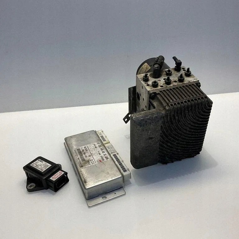 ABS-pomp Mercedes E (W211) 0265250119 3.2L diesel 2005 image 2
