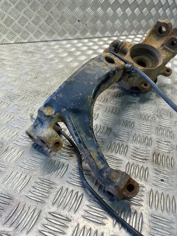 VW Passat B5 Variant Querlenker links 8D0407253 image 5