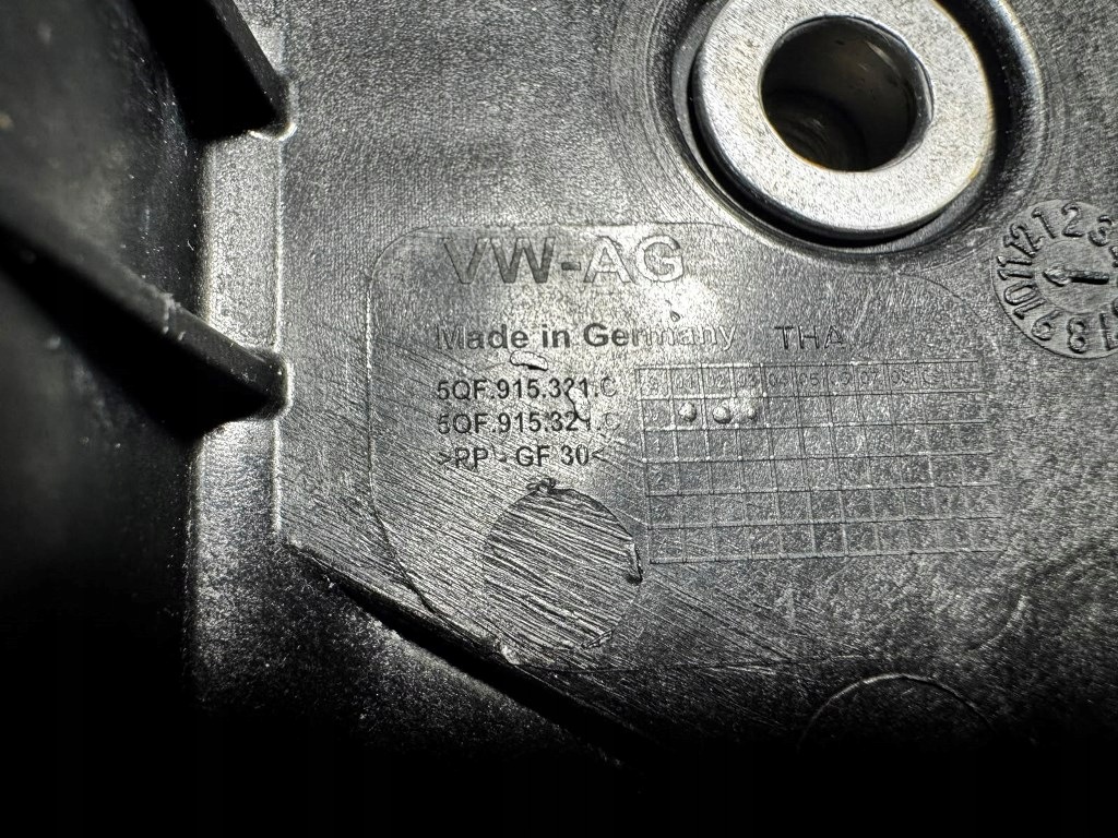 Audi Q3 83A Support batterie 5QF915321C image 3
