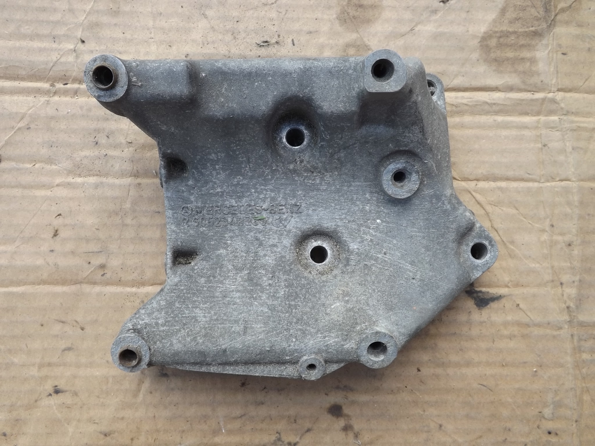 Mercedes W210 W202 A/C Compressor Mount Bracket image 2