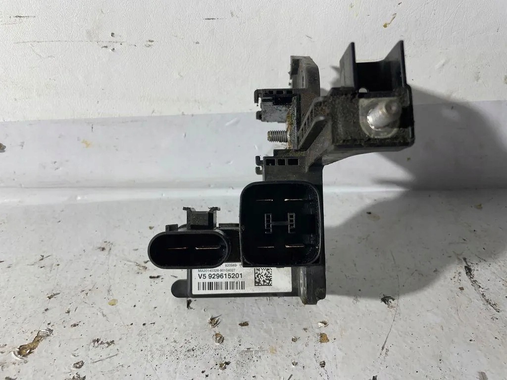 Relais BMW 3 (F30, F80) 81042014 3.0 Diesel 190kW 2015 image 2