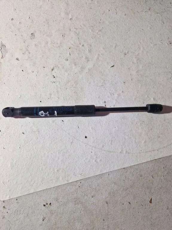 Höger motorhuvslyft BMW 2 Coupe F22 F87 2485700610