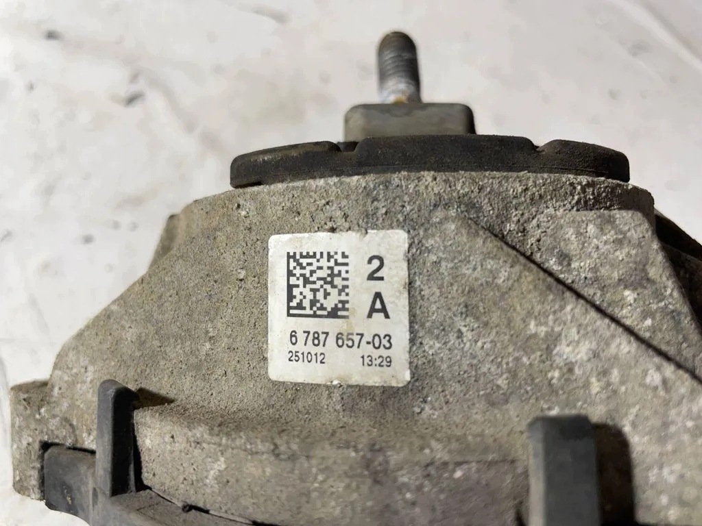 Motorlager links BMW 3 (F30, F80) 251012 3.0D 190kW 2015 image 4
