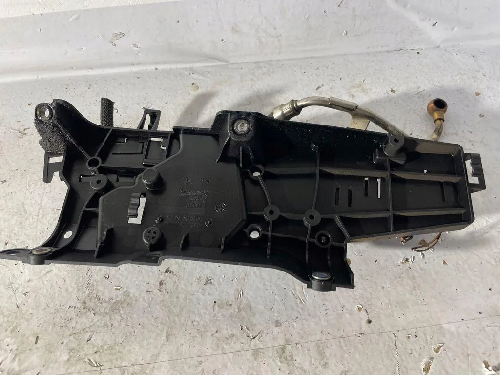 BMW 3 (E90) Engine Compartment Parts 6440410 Used image 4