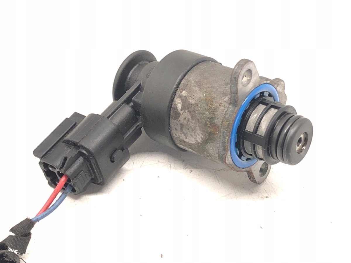 Régulateur de pression carburant Citroën C6 3.0 image 2