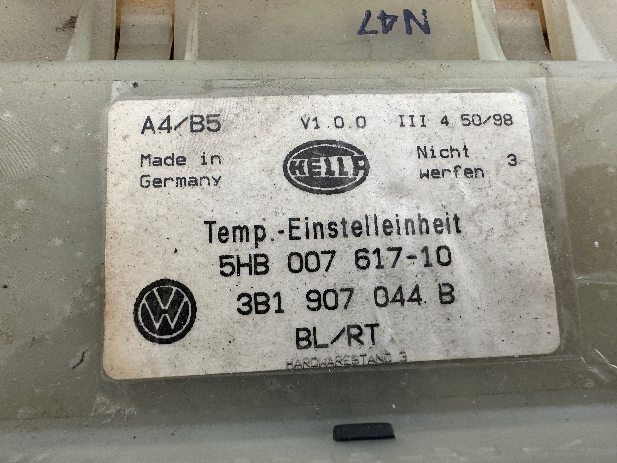 Panneau de climatisation VW Passat B5 1999 image 10
