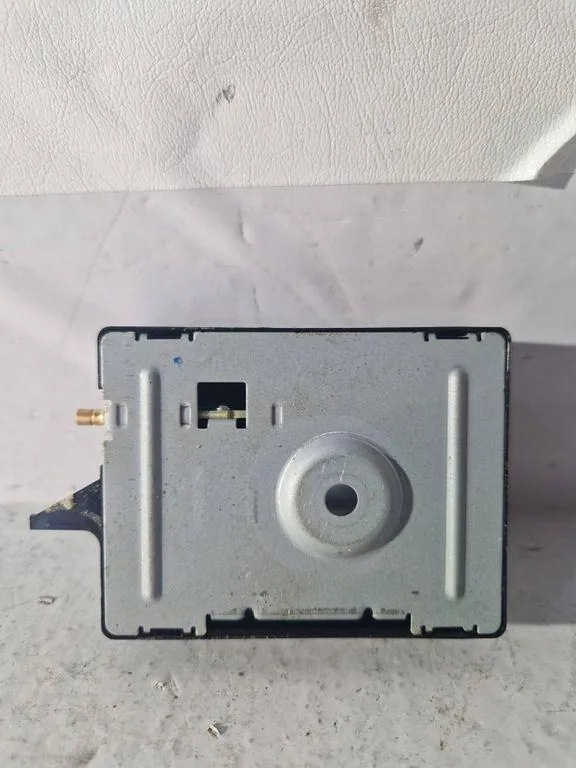 Antennivahvistin BMW 3 F30 F80 923091104