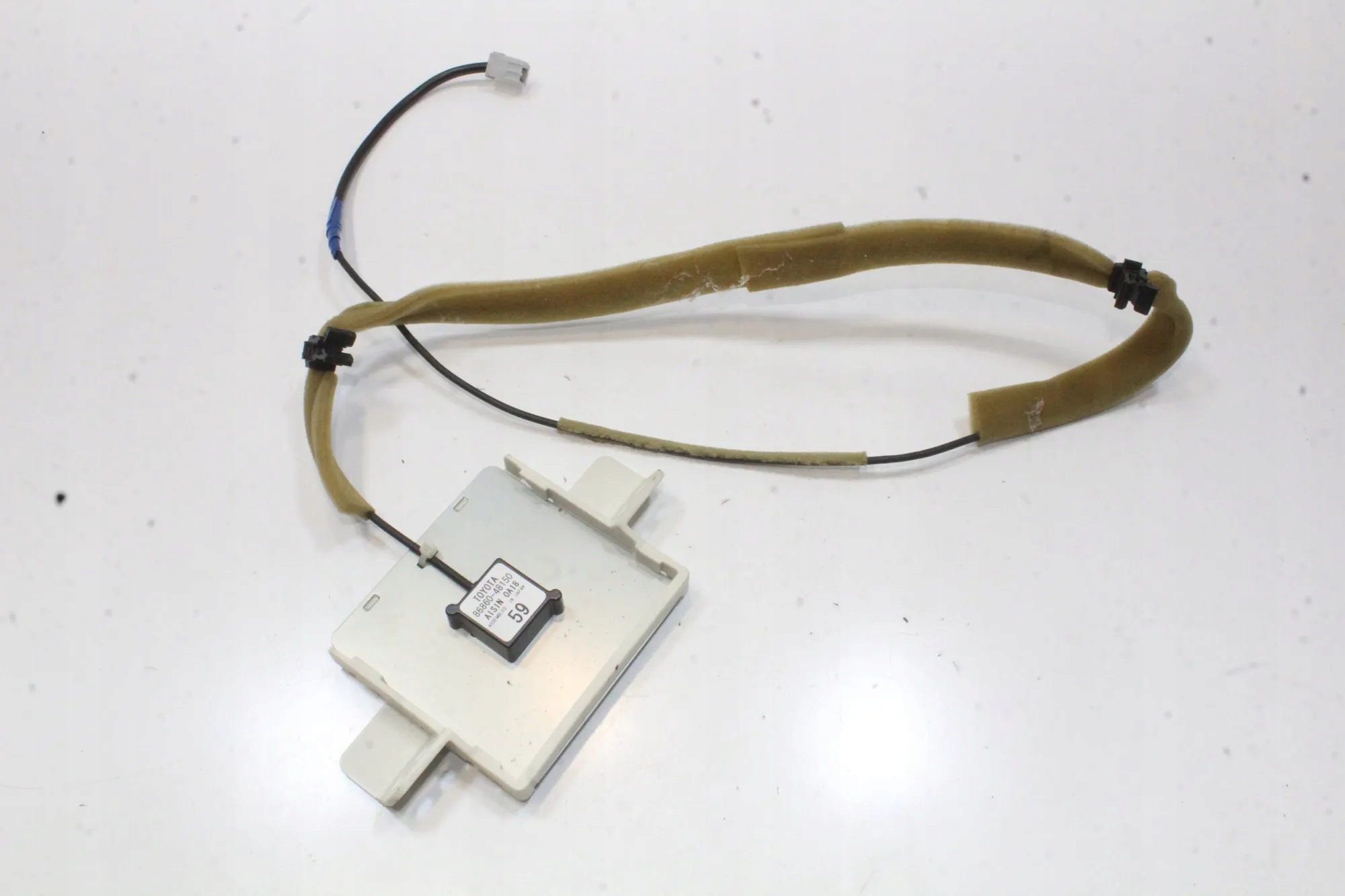 Antenne LEXUS RX (_L1_) 8686048150 Hybride 2010 image 2