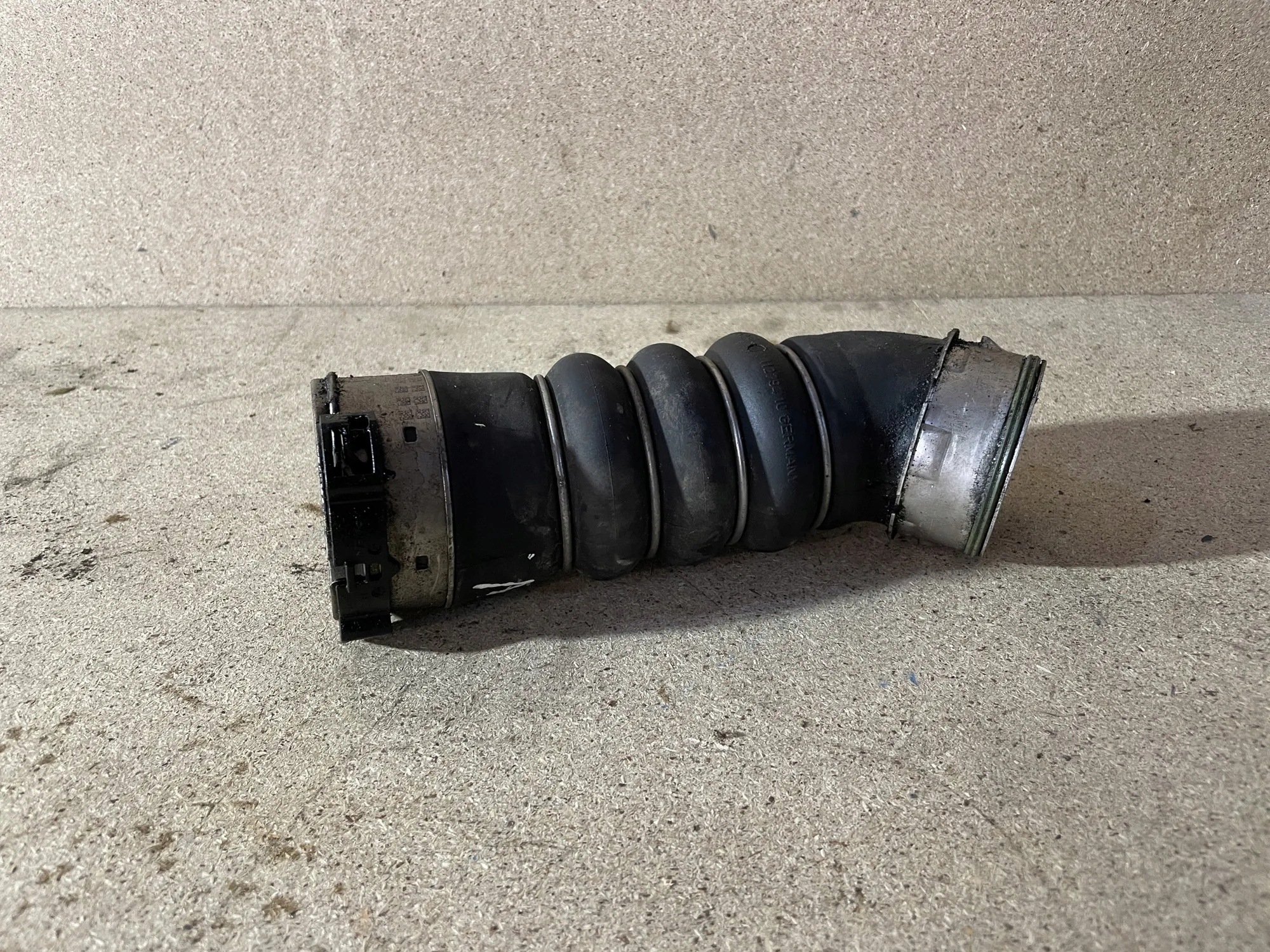 Intercooler-putki BMW 1 (E81) 11279410 2.0d 105kW 2009 image 2