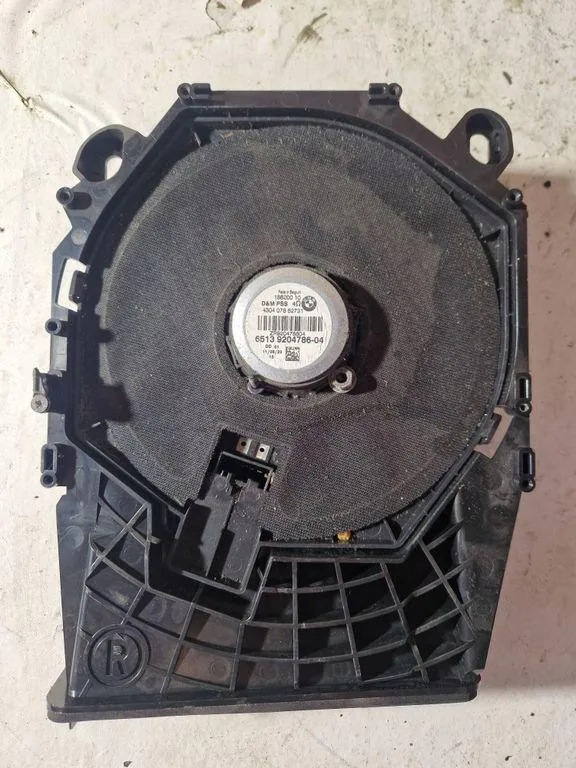 Subwoofer BMW Serie 3 E90 Usado image 2