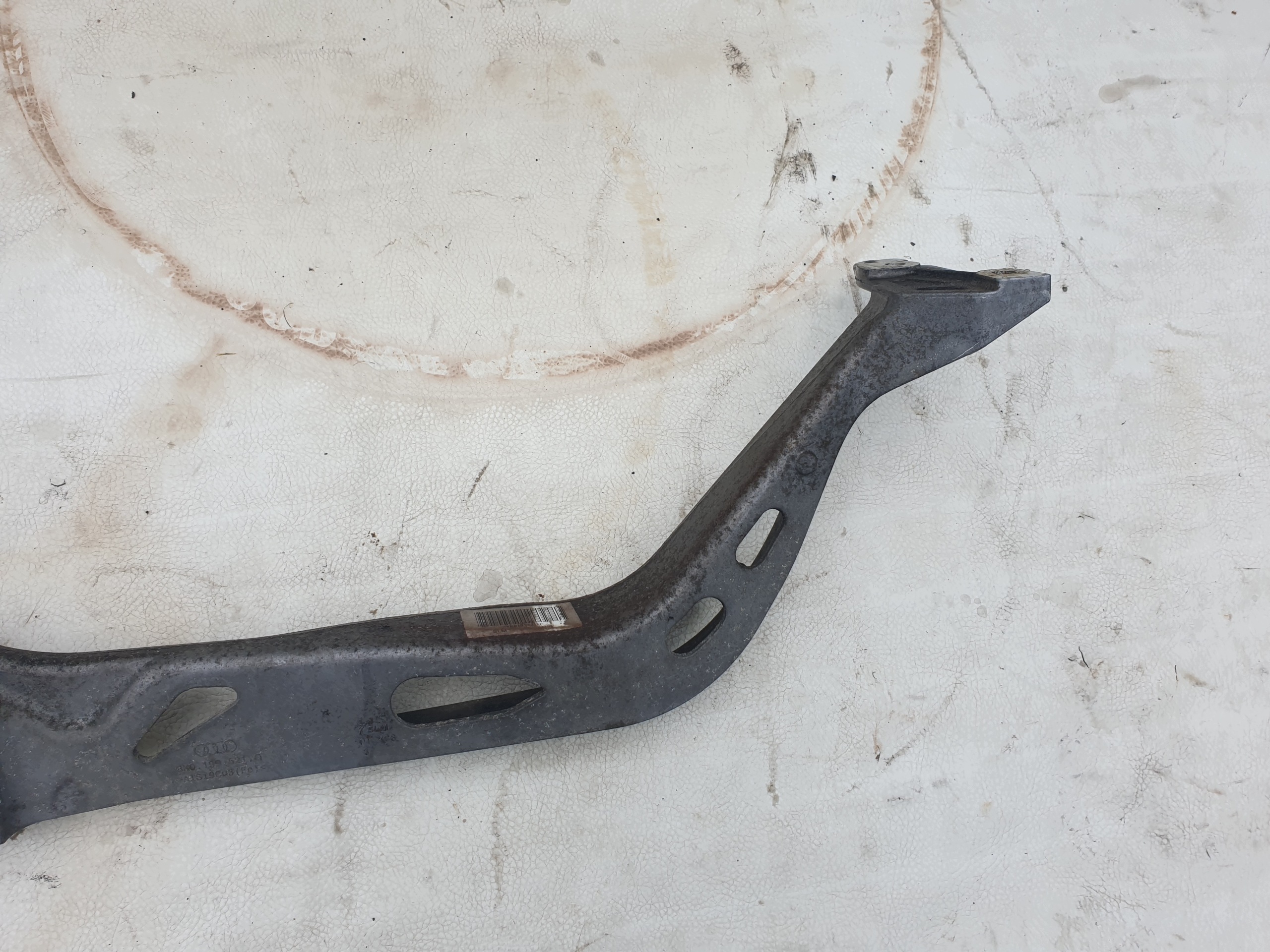 Soporte de motor delantero Audi A4 B8 8K0 2012-2015 image 7