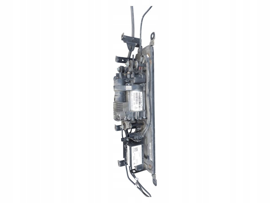 Compresor de suspensión Maserati Levante OE 06700375230 image 3