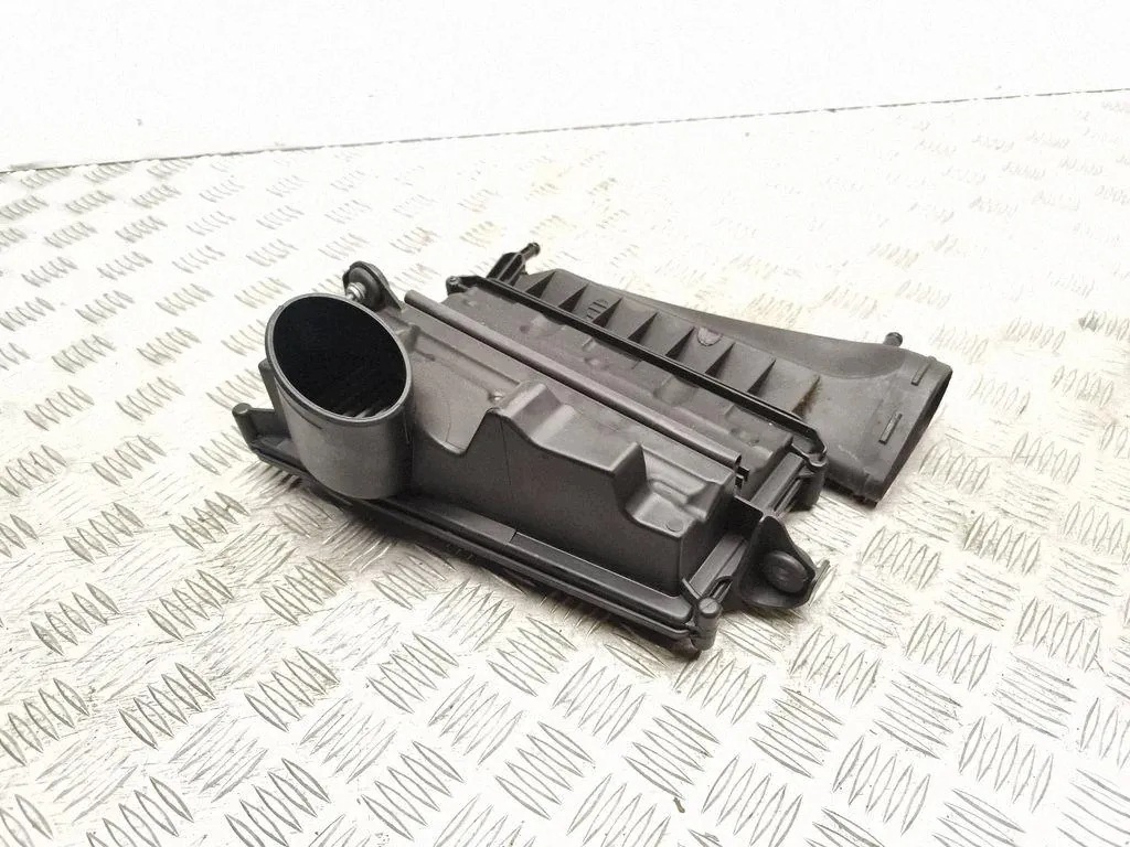 Ilmansuodattimen kotelo MERCEDES-BENZ C W204 A6420904001