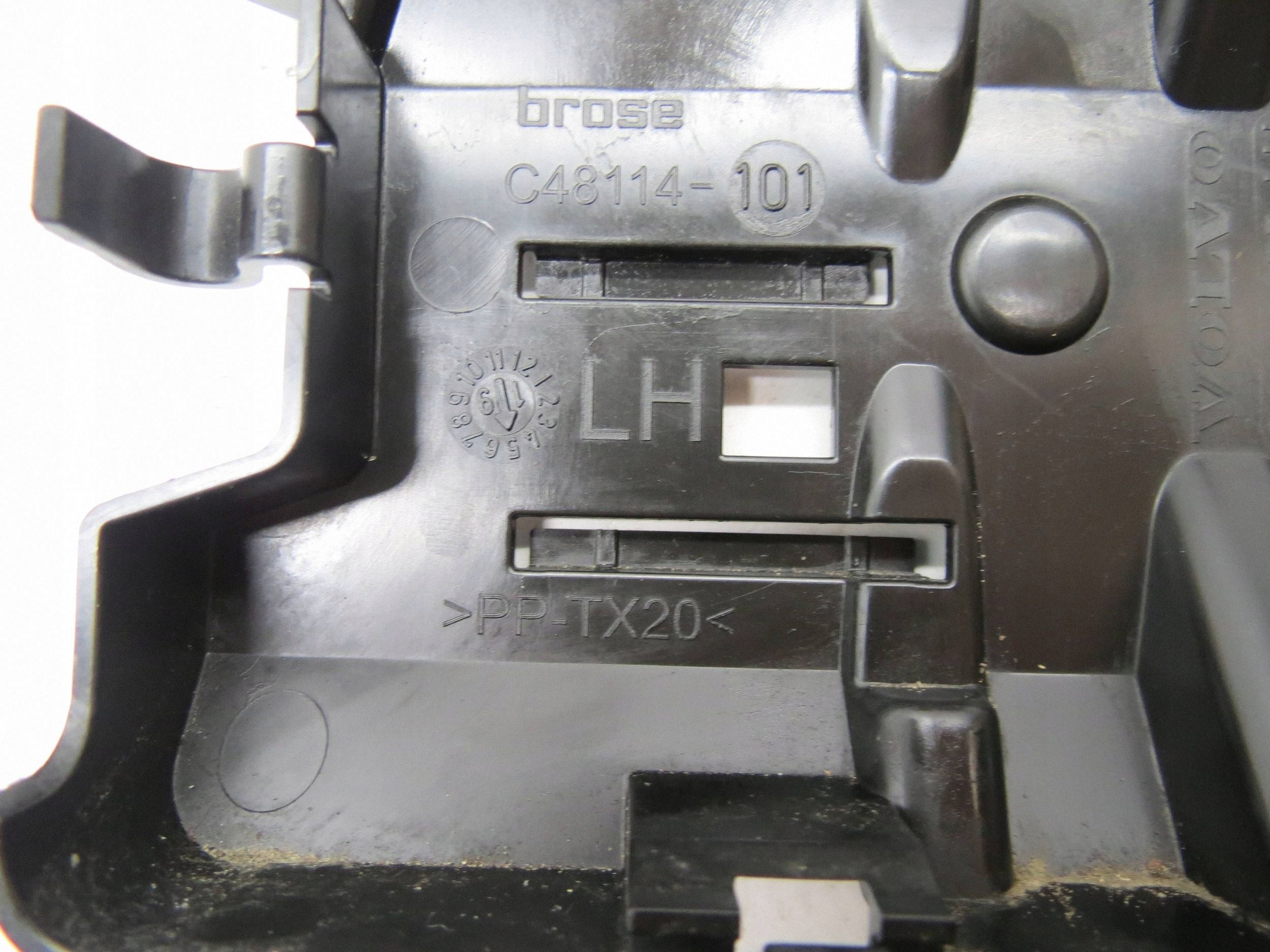 Volvo Bracket 31416655 OEM Used Part image 4