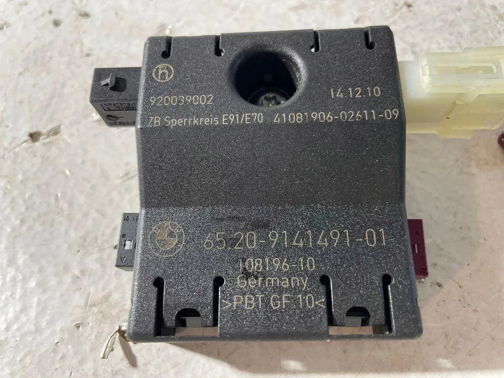 Amplificador Antena BMW X5 E70 Usado image 3