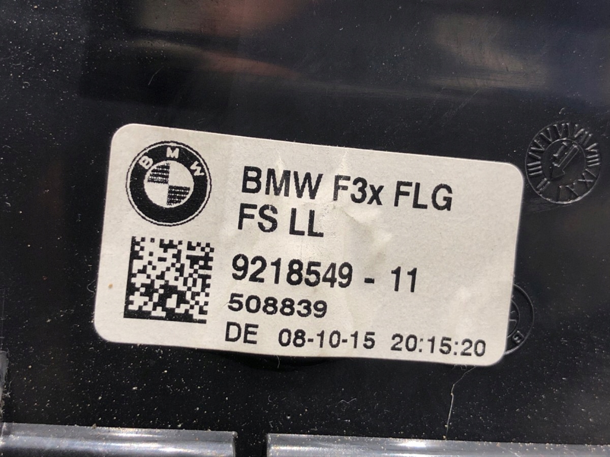 Grelha Ventilação Esquerda BMW F30 Usada image 4