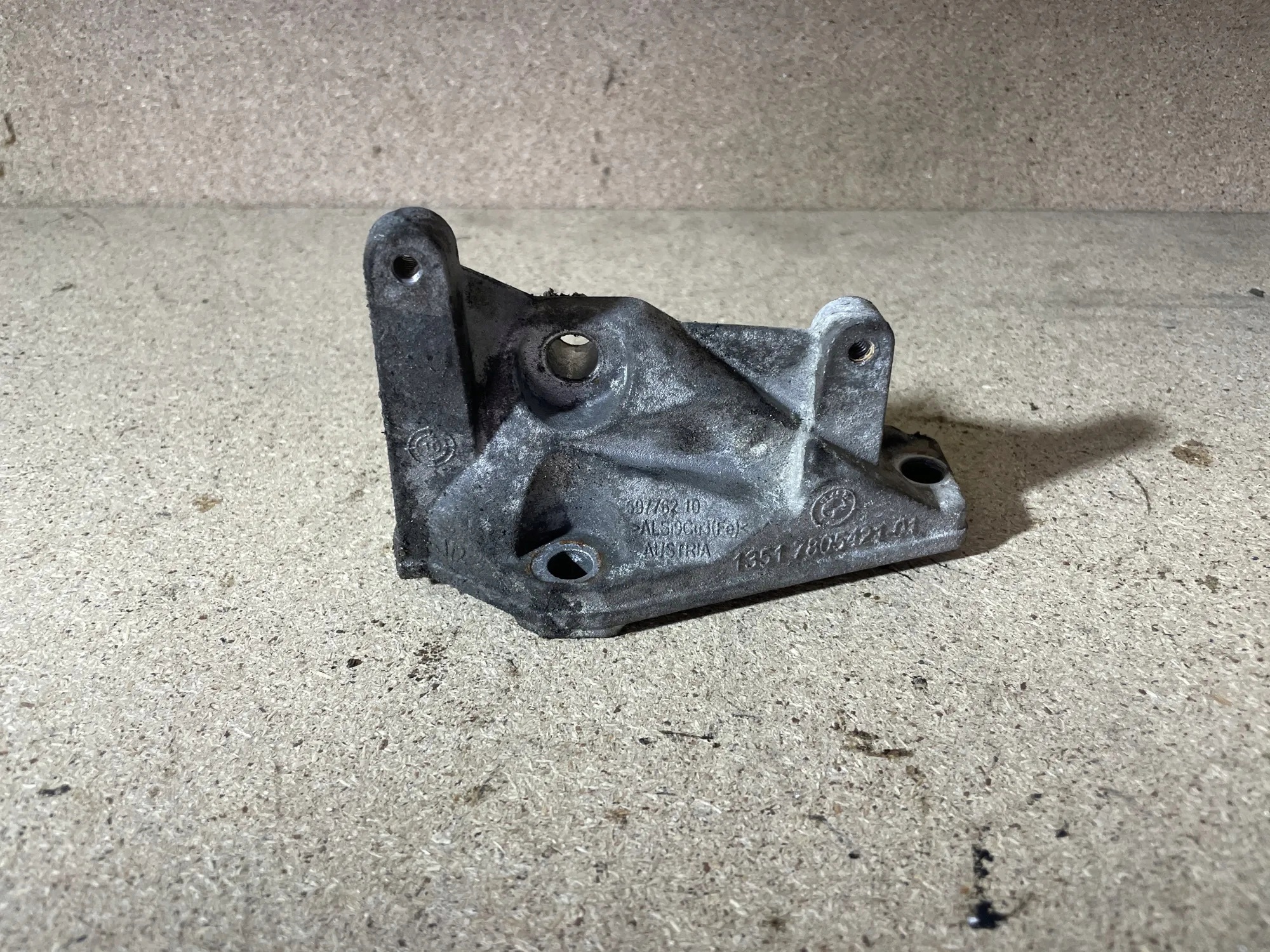Support moteur BMW X5 E70 1351780542101 2010 image 2