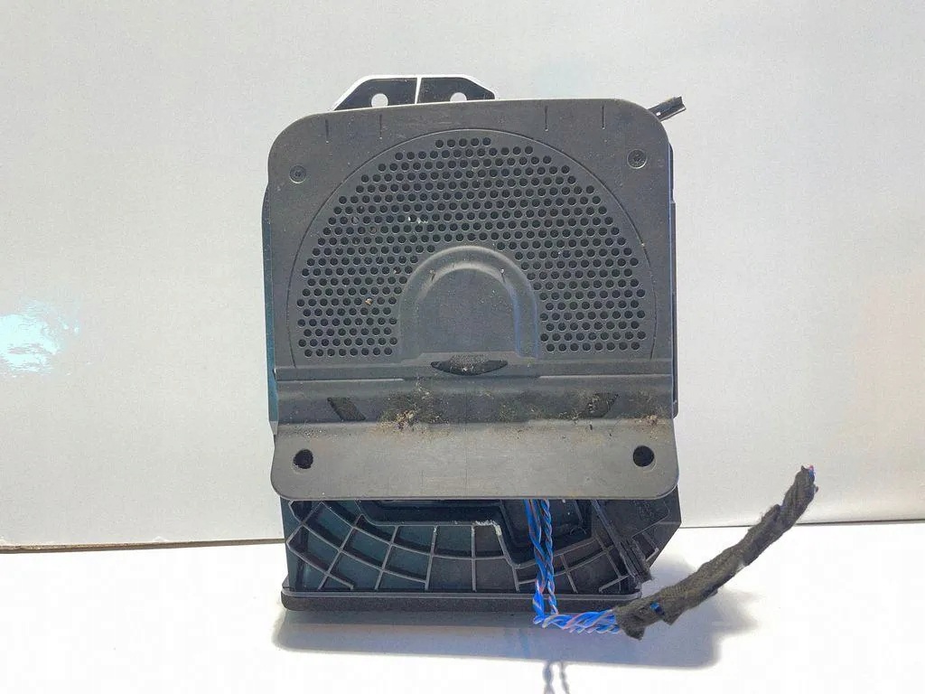 Subwoofer BMW 3 (F30) 6924219 Käytetty