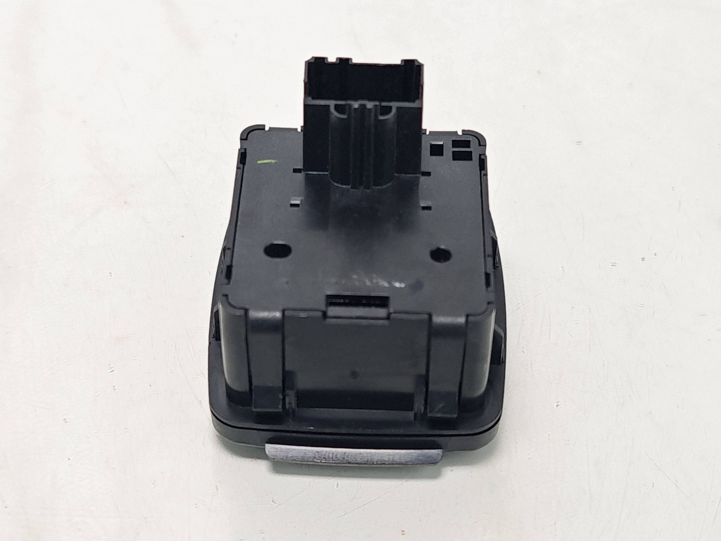 FORD EDGE MK II 2 Ladebuchse USA DS7T19G247BC image 8