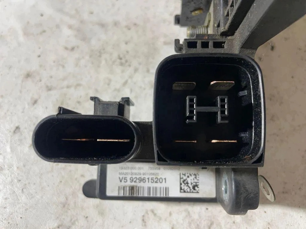 Relè BMW 3 (F30, F80) 19323000001 3.0D 190kW 2015