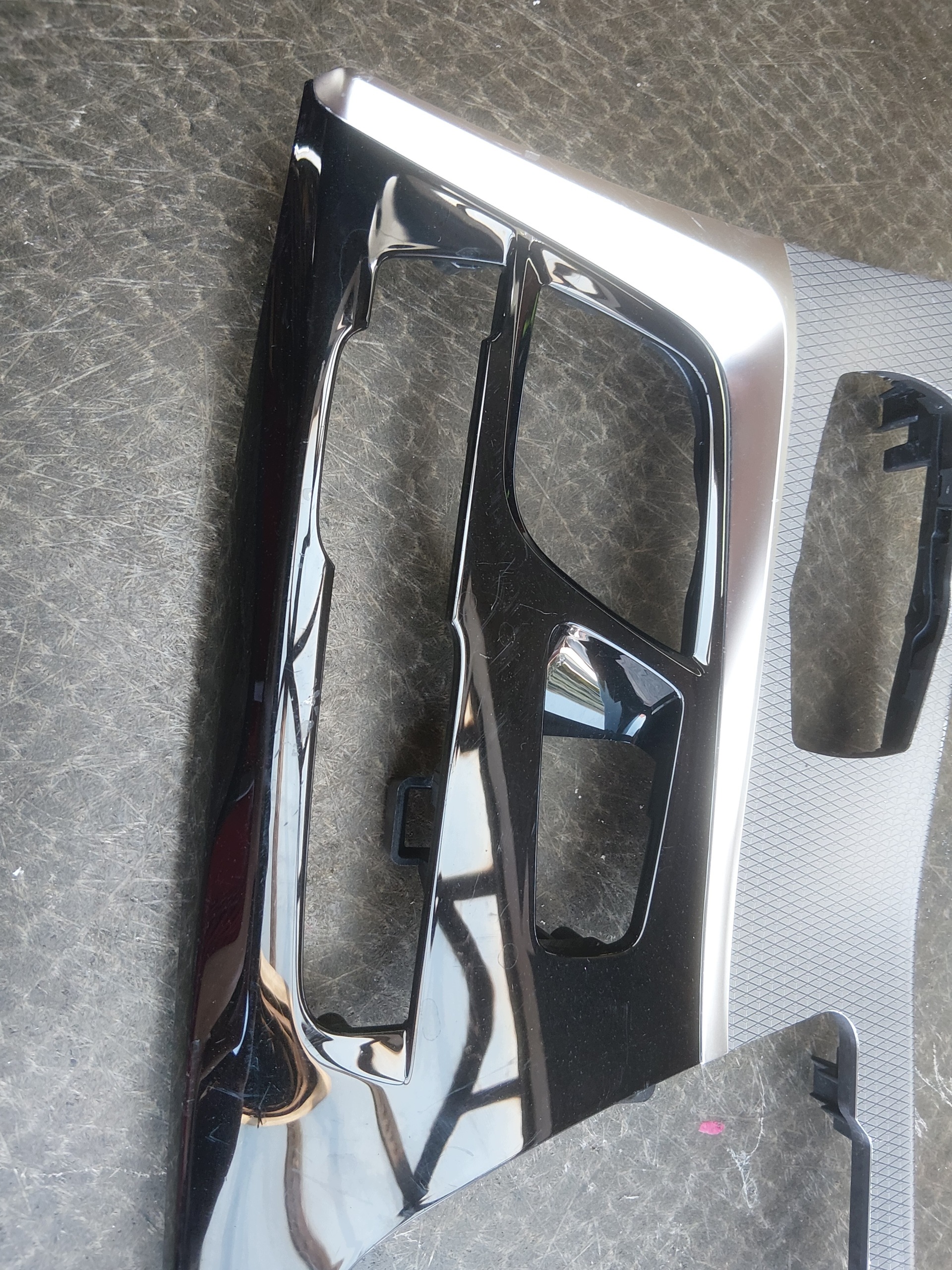 Panel consola Bmw 5 G30 G31 8071700 image 4
