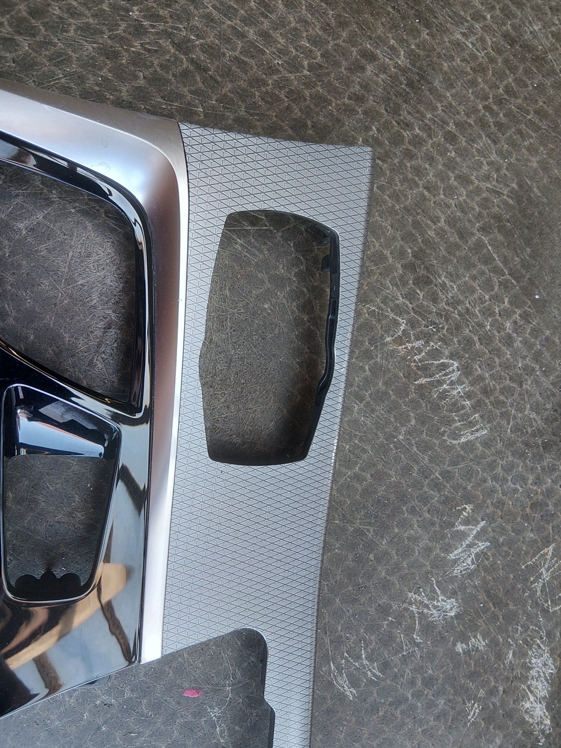 Panel consola Bmw 5 G30 G31 8071700 image 5