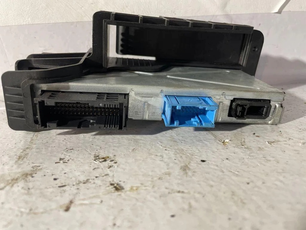 BMW 5 Touring F11 Comfort Module 535218804 2011 image 3