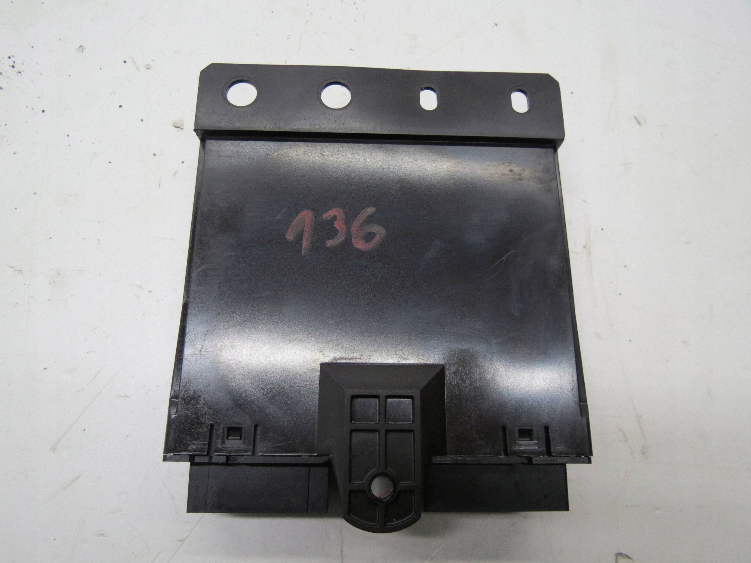 Volvo S90 V90 Module Hayon 32214767 image 3