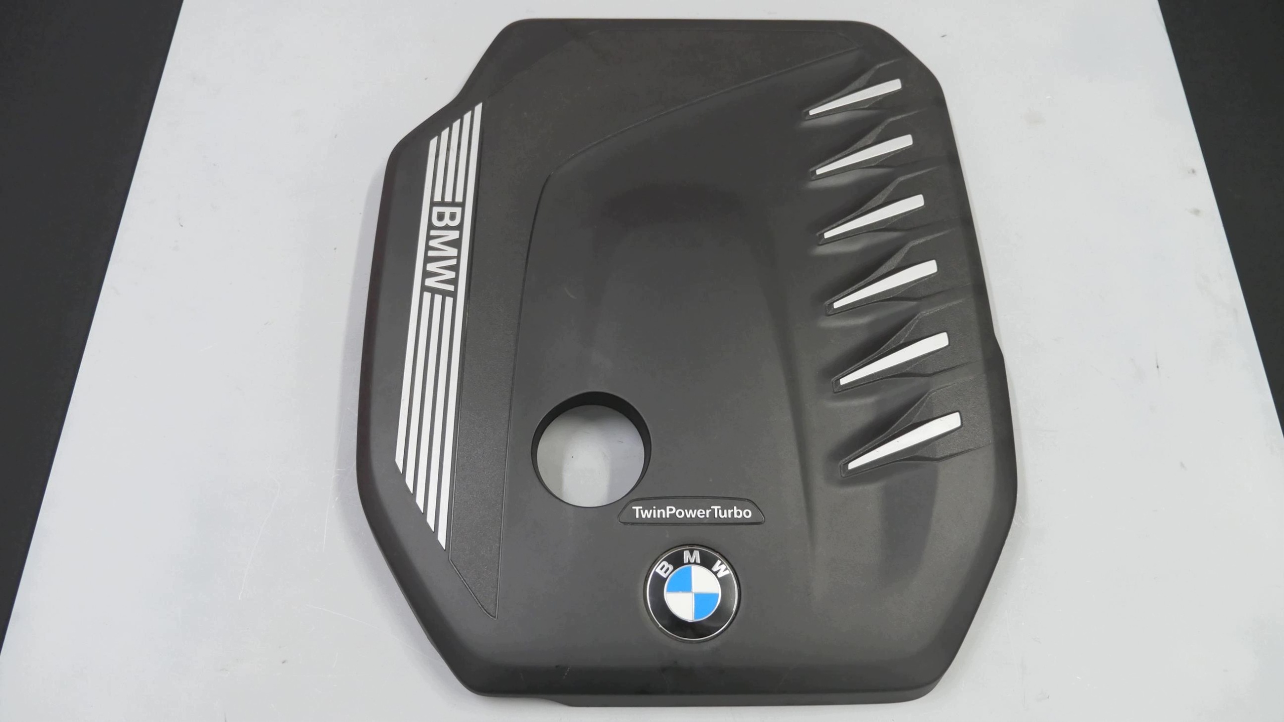 Cubierta Motor BMW G21 G26 G31 8595440 image 3